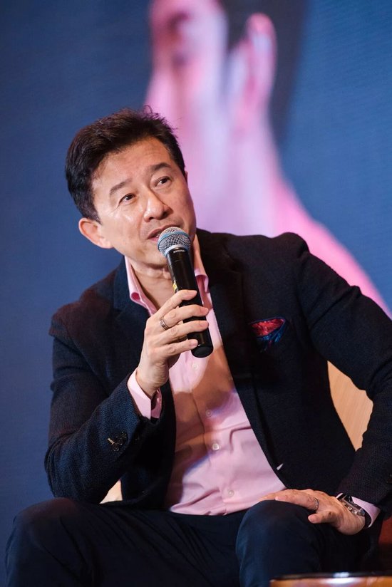 LV总裁加入泡泡玛特，释放了什么信号？